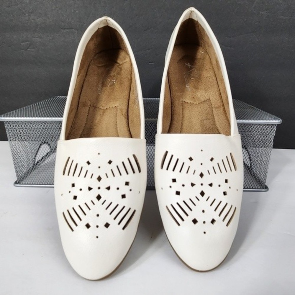A2 By Aerosols Cut Out Trend Slip On Loafer Shoe 7.5 Summer Comfort White